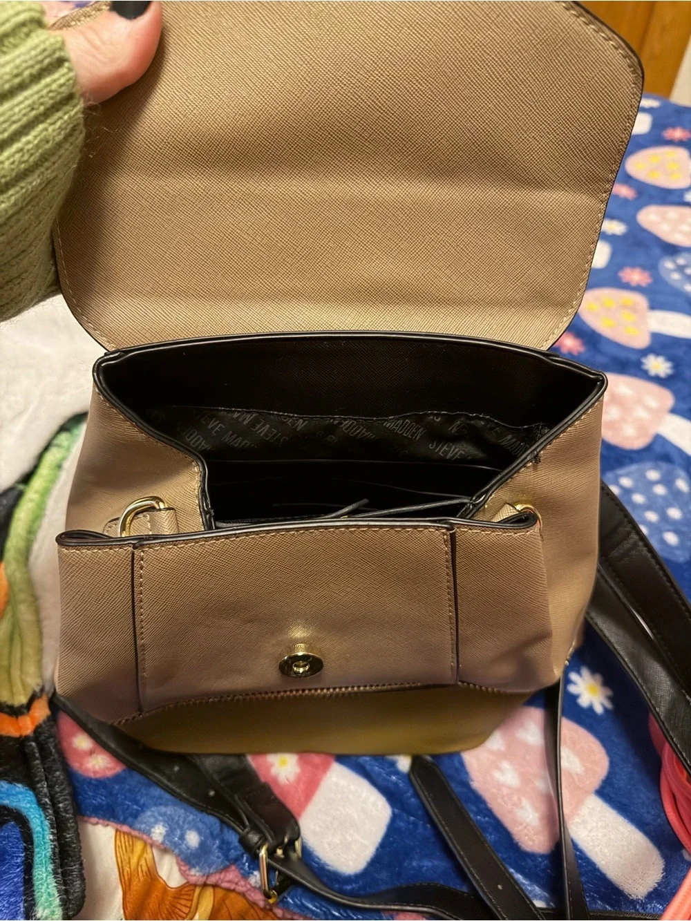 Steve Madden Beige and Olive Structured Top-Handle Women’s Bag NEW WITHOUT TAG